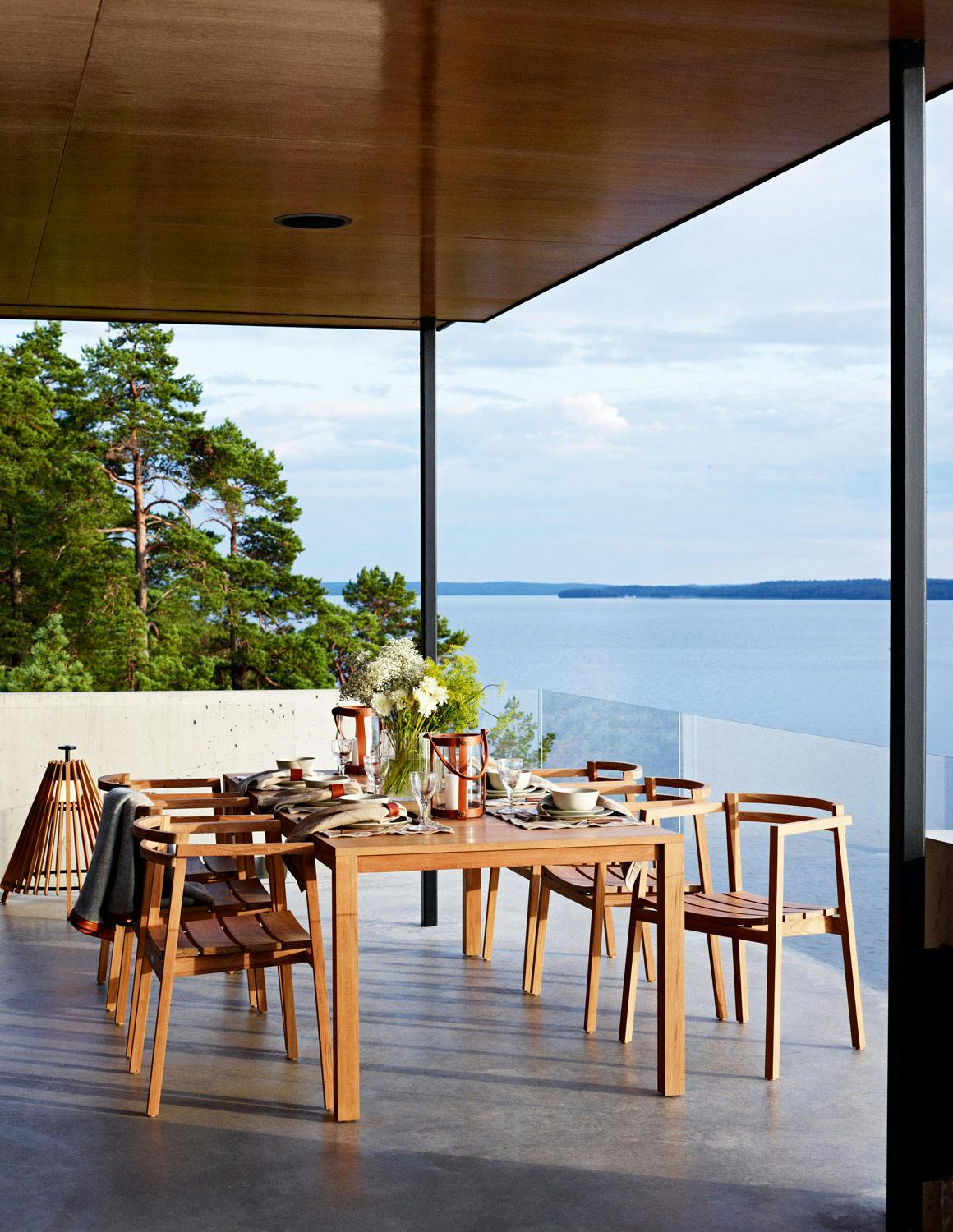 royaldesign no oxno armchair teak nok 3154 table220 teak nok 15345 photo johan carlson xMac